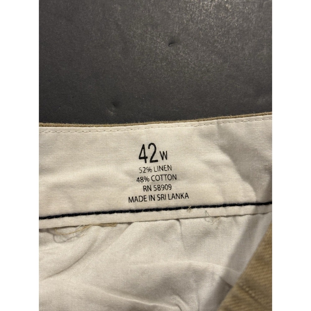 Roundtree And Yorke Casuals - Men's Khaki Shorts - Size 42W - Picture 4 of 11